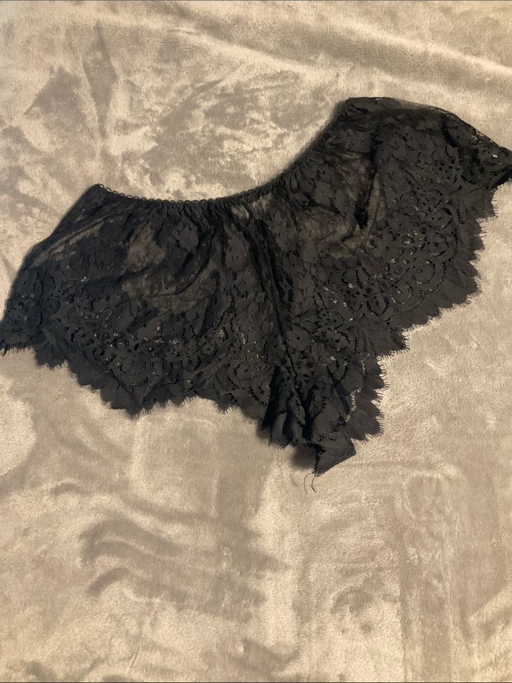 VICTORIAS SECRET MEDIUM DREAM ANGELS WICKED SHORTS (MSRP 40)